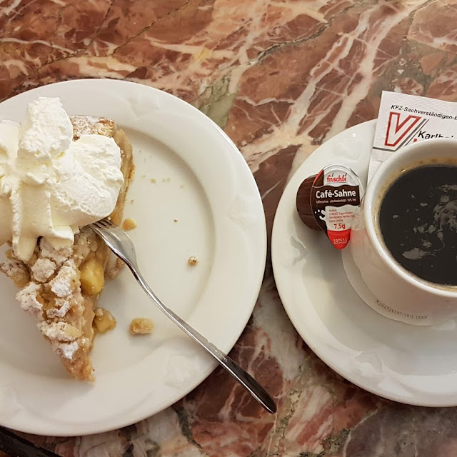 Apfeltorte Mit Sahne