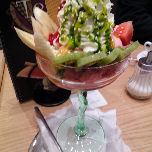 Obstbecher