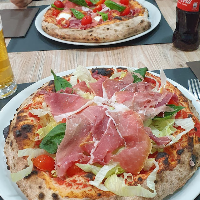Pizza Crudo E Bufala