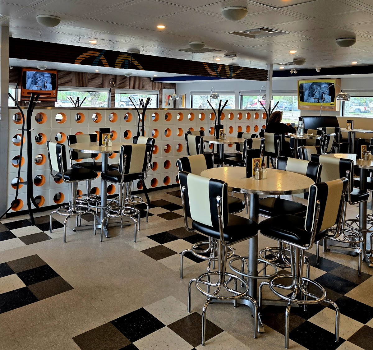 Dave and LaVerne's Modern Diner