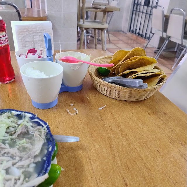 Complementos Tostadas Limón Rábano Cebolla Y Levhuga